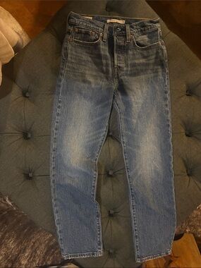 Levi's Women's wedgie Straight Blue Denim Jeans